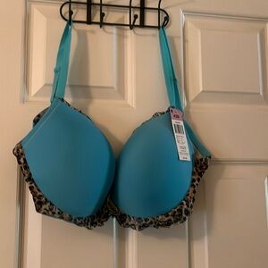 Joe boxer bra 42D. Brand new w tags, sky blue and leopard.